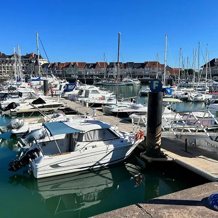 Duplex Avec Terrasse Et Vue Apartment Cabourg